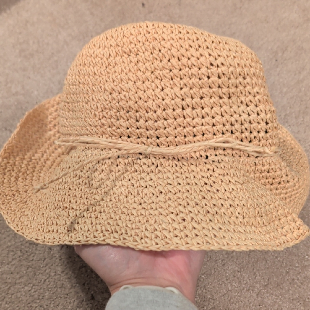 Old Navy Tan Woven Hat